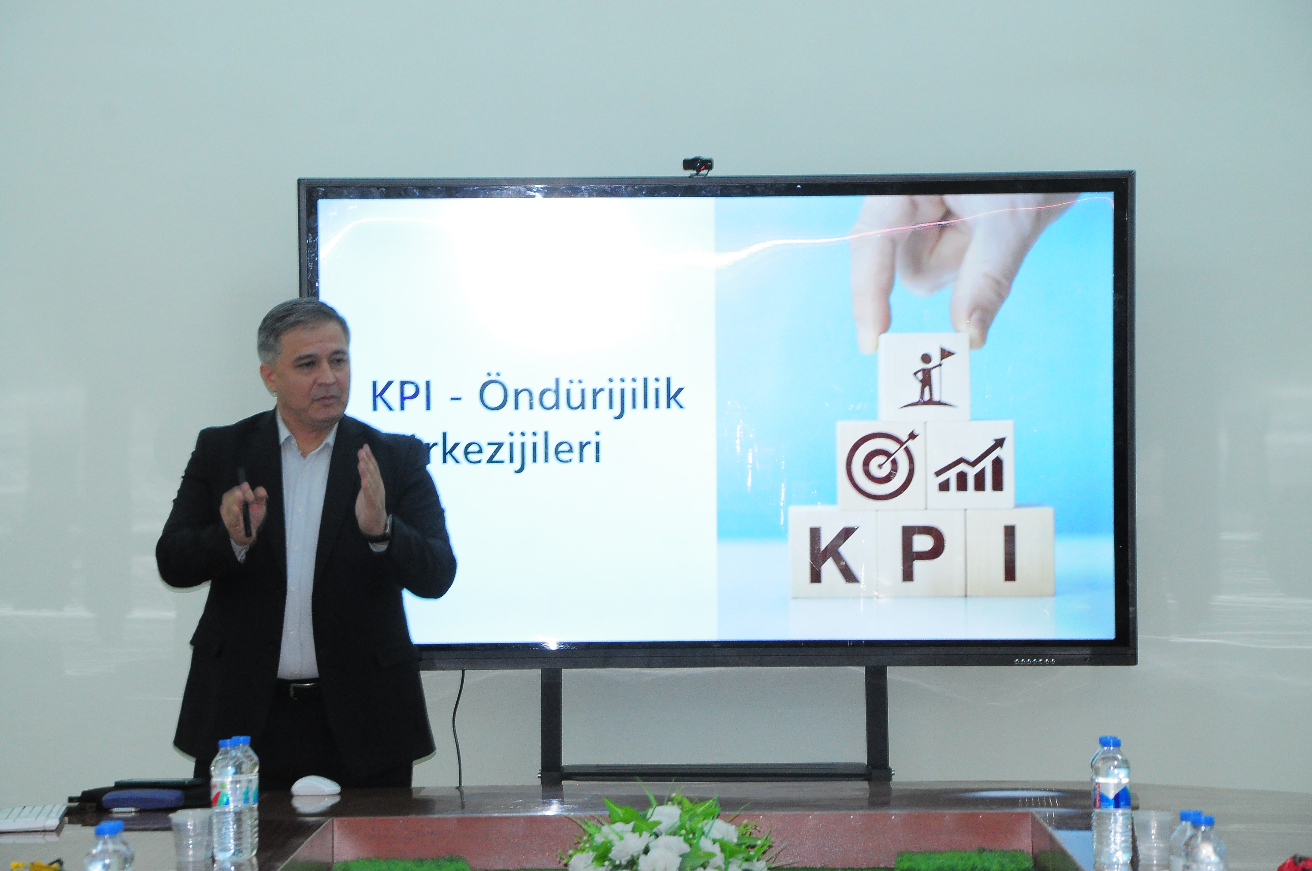 ÖNDÜRIJILIK GÖRKEZIJILERI BARADA YLMY-TEJRIBE DUŞUŞYGY GEÇIRILDI